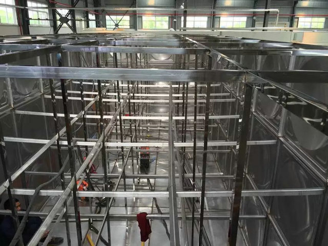 不锈钢水箱施…